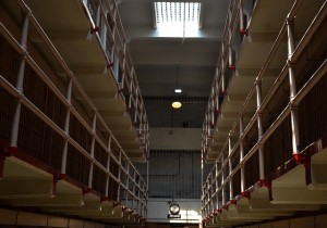 Sécurité dans les prisons : un arrêté gouvernemental pour étendre l’utilisation de la vidéosurveillance